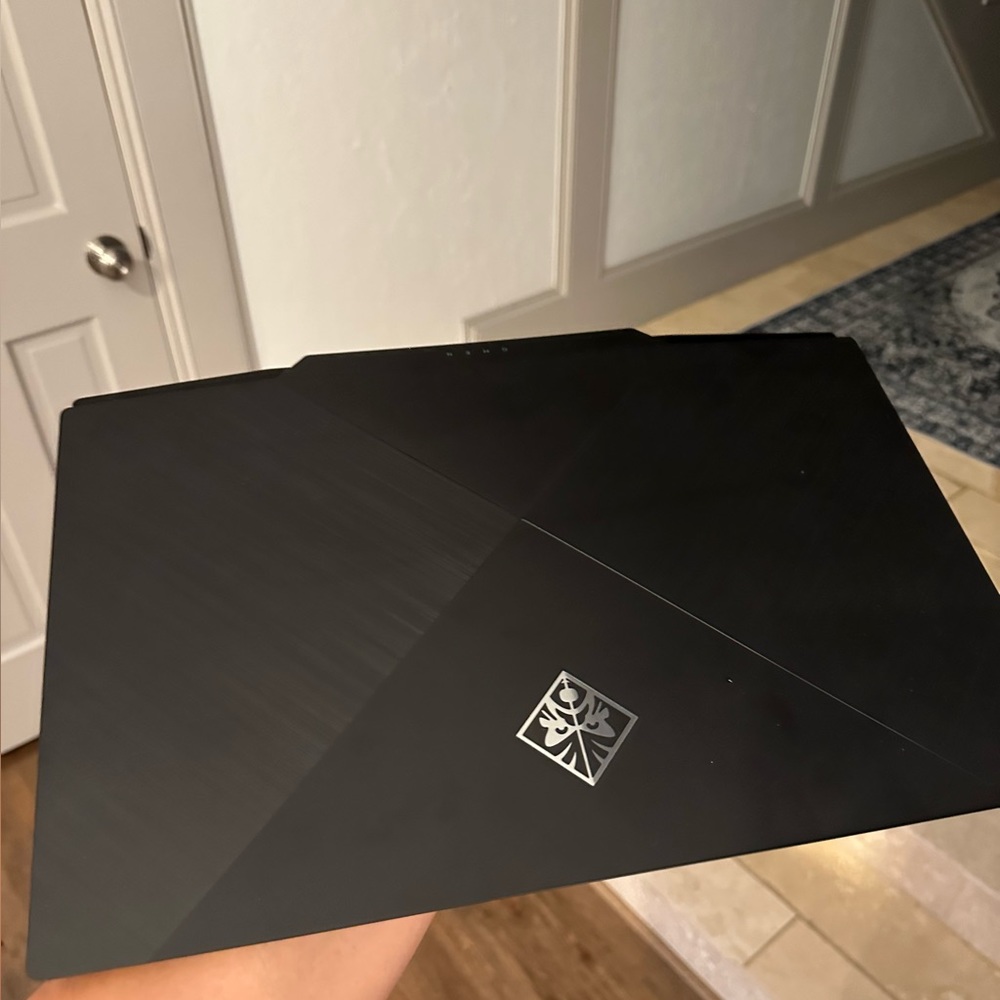HP Omen 17”